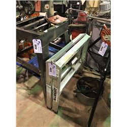 ALLRIGHT 2 FOOT STEP LADDER