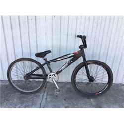 BLACK NORCO DIRT JUMPING BIKE