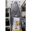 Image 1 : IRONING BOARD