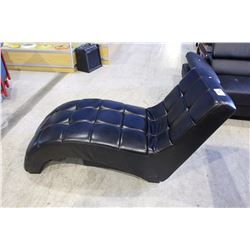 BLACK LEATHER CHAISE LOUNGE CHAIR