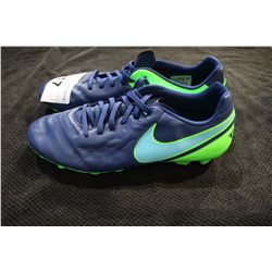 PAIR OF NIKE CLEATS SIZE 12