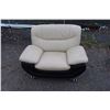 Image 2 : LOVE SEAT AND CHAIR