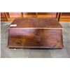 Image 2 : WOODEN COFFEE TABLE WITH LIFTABLE TOP FOR STORAGE