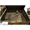 Image 2 : VINTAGE RCA VICTOR TURNTABLE