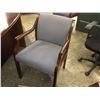 Image 2 : LIGHT BLUE KIMBALL MAHOGANY FRAME CLIENT CHAIR