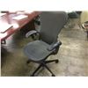 Image 2 : HERMAN MILLER MIRRA 2 FULLY ADJUSTABLE BREATHABLE ERGONOMIC MESH BACK TASK CHAIR