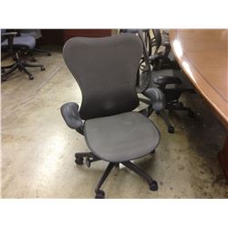 HERMAN MILLER MIRRA 2 FULLY ADJUSTABLE BREATHABLE ERGONOMIC MESH BACK TASK CHAIR