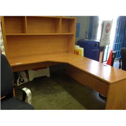 MAPLE 6.5' X 6' CORNER COMPUTER STATION WITH HUTCH AND 12 COMPARTMENT CUBBY STORAGE UNIT