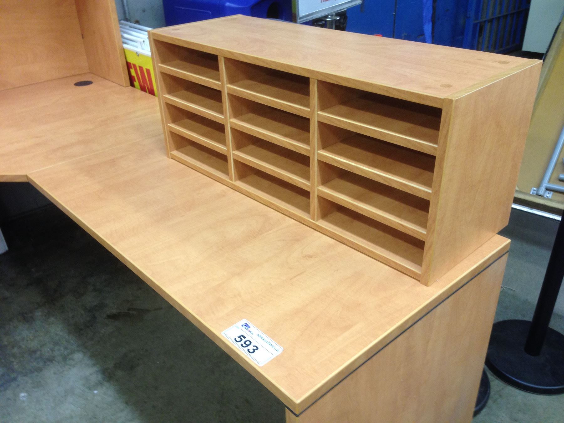 MAPLE 6.5' X 6' CORNER COMPUTER STATION WITH HUTCH AND 12 COMPARTMENT ...