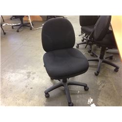 BLACK MOBILE ADJUSTABLE TASK CHAIR