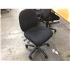 Image 2 : BLACK MOBILE ADJUSTABLE TASK CHAIR