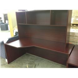 MAHOGANY 6' CORNER COMPUTER DESK WITH HUTCH