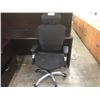 Image 2 : BLACK MESH HIGH BACK MULTILEVER TASK CHAIR WITH HEAD REST