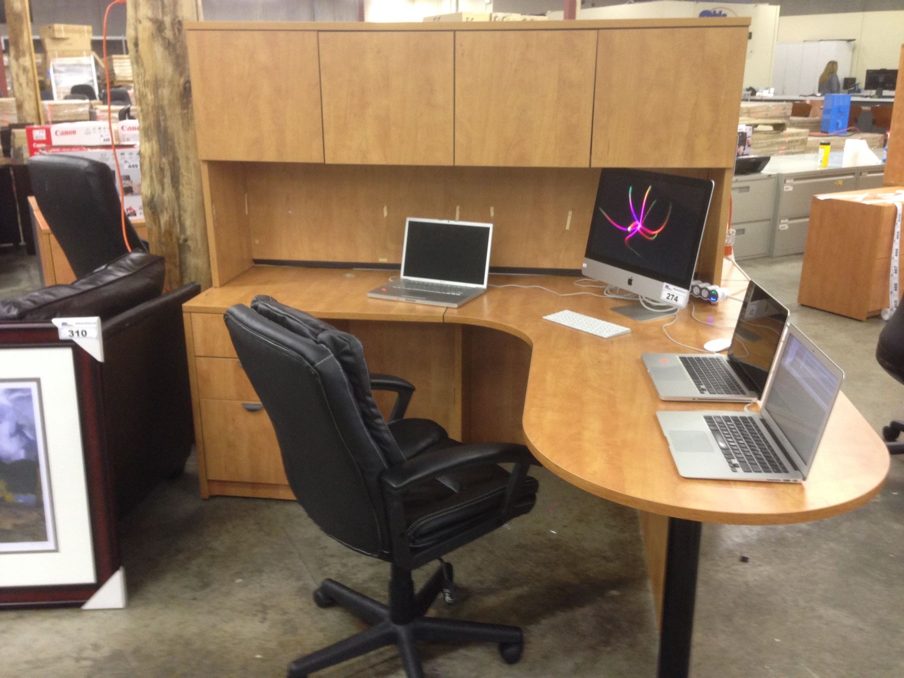 Honey Maple 6 X 6 Bullet Top L Shape Executive Desk With Hutch