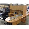 Image 3 : HONEY MAPLE 6' X 6' BULLET TOP L-SHAPE EXECUTIVE DESK WITH HUTCH