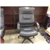 Image 2 : BLACK LEATHER LOOP ARM HIGH BACK EXECUTIVE CHAIR