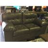 Image 2 : 2 PIECE GREY LEATHER SOFA & LOVE SEAT SET