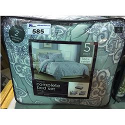 5 PCS KING SIZED COMPLETE BED SET  - SCARF PRINT