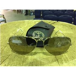 PAIR OF RAYBAN SUN GLASSES WITH CASE