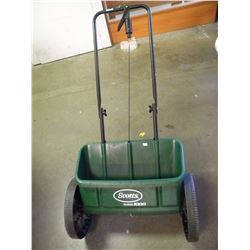 SCOTT'S SPREADER