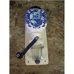 VINTAGE DELFT GRINDER