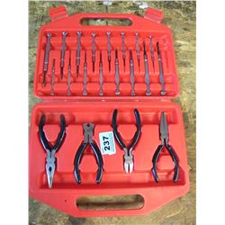 MINI SCREWDRIVER SET AND PLIERS
