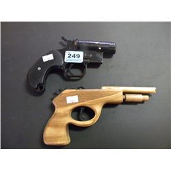FLARE GUN/RUBBER BAND GUN