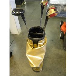 GOLF BAG WITH 4 DRIVERS