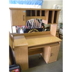 MAPLE COLOR COMPUTER DESK