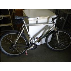GIANT MOUNTAIN BIKE