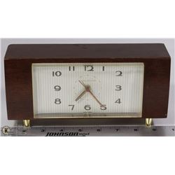 VINTAGE 1950'S G.E CLOCK RADIO (WORKING, TESTED)