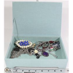 GREEN STRIPED JEWELRY BOX W CONTENTS