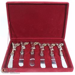 SET OF 6 SILVER TONE SPREADERS IN VELVET BOX
