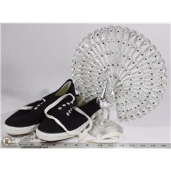 LOT OF LOTUS TIE UP LADIES SHOES W/ METAL