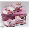 Image 1 : NEW YOUTH PINK SANDALS SIZE 39