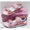 Image 1 : NEW YOUTH PINK SANDALS SIZE 41