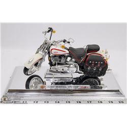 HARLEY DAVIDSON MAISTO HERITAGE SPRINGER DISPLAY