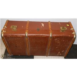 VINTAGE TRUNK - NO KEYS