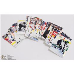 LOT OF 100 PINNACLE 1997 HOCKEY CARDS