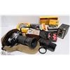 Image 1 : FLAT OF VINTAGE CAMERAS AND CAMERA EQUIPMENT