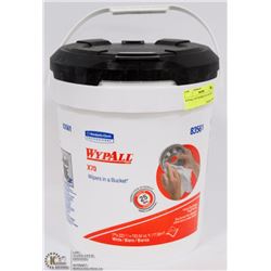 WYPALL X70 WIPERS IN A BUCKET