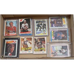 13 HOCKEY CARD LOT INCL ROOKIE CARDS ANDY MOOG,