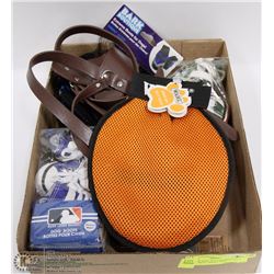 FLAT OF DOG  ACCESSORIES INCL WAHL MITT, SMALL DOG