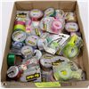 Image 1 : FLAT WITH MANY SCOTCH BRAND EXPRESSIONS TAPE INCL