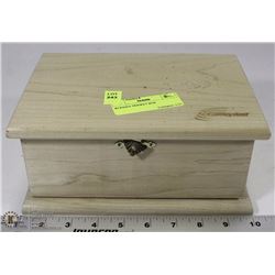 WOODEN TRINKET BOX