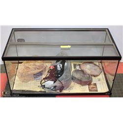 TERRARIUM W/ SCREEN LID , LARGE ROCKS, HEAT LAMPS,