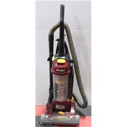EUREKA 15" WIDE 12AMP VACUUM