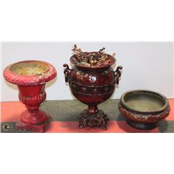 BOX OF MEXICAN POTTERY