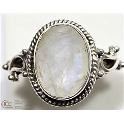 STERLING SILVER VINTAGE STYLE MOONSTONE RING
