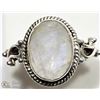 Image 1 : STERLING SILVER VINTAGE STYLE MOONSTONE RING